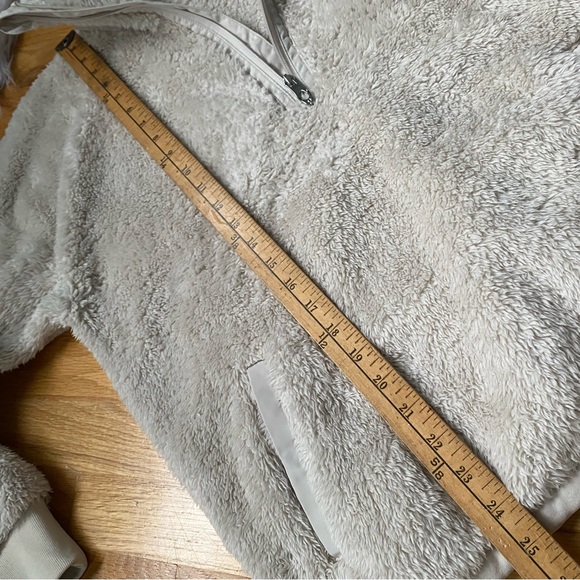 Spider Cozy Beige Sherpa 1/4 Zip Fleece Women Sweater - Picture 10 of 12